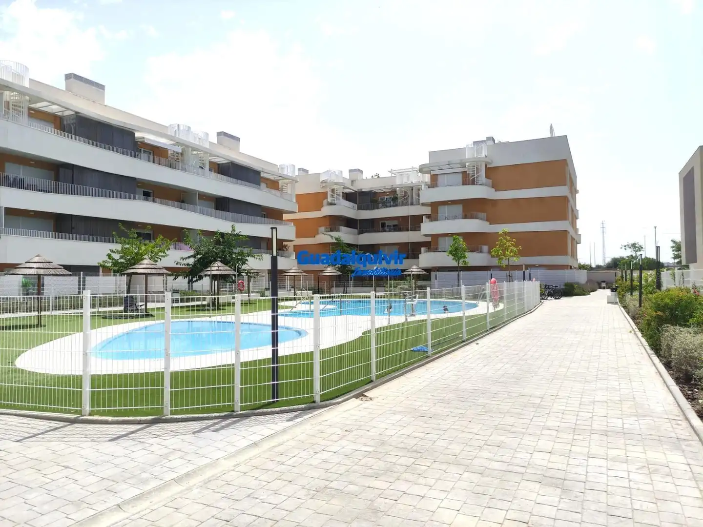 Swimming pool of Flat for rent in Camas  with Air Conditioner, Private garden and Terrace