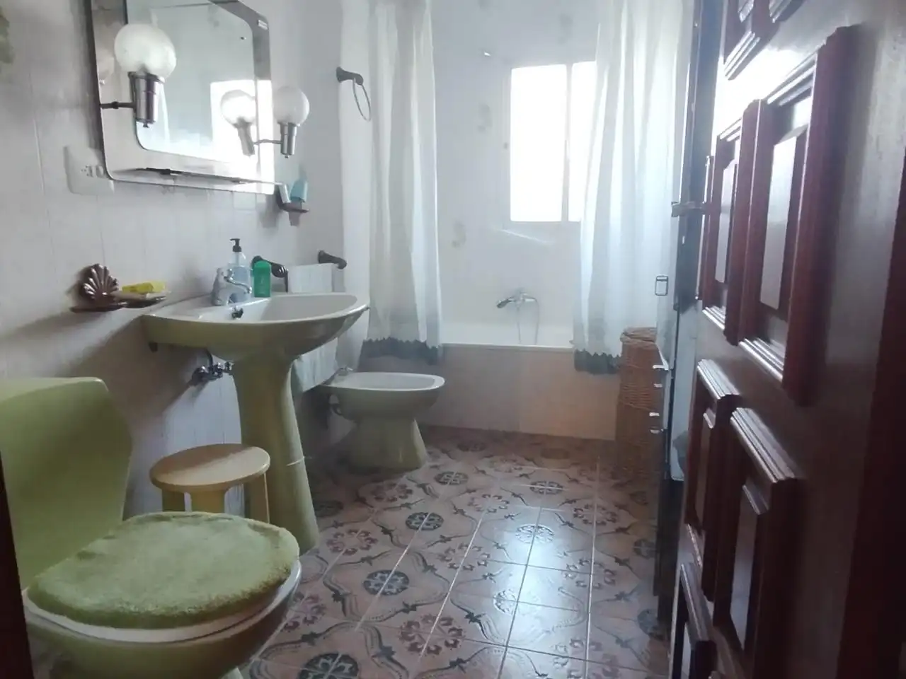 Baño de Piso en venta en San Lorenzo de la Parrilla con Calefacción