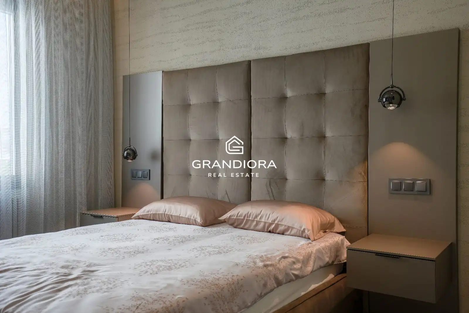 Dormitori de Apartament de lloguer en Badalona amb Aire condicionat, Calefacció i Moblat