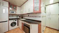 Kitchen of Flat for sale in Cornellà de Llobregat  with Air Conditioner, Heating and Oven