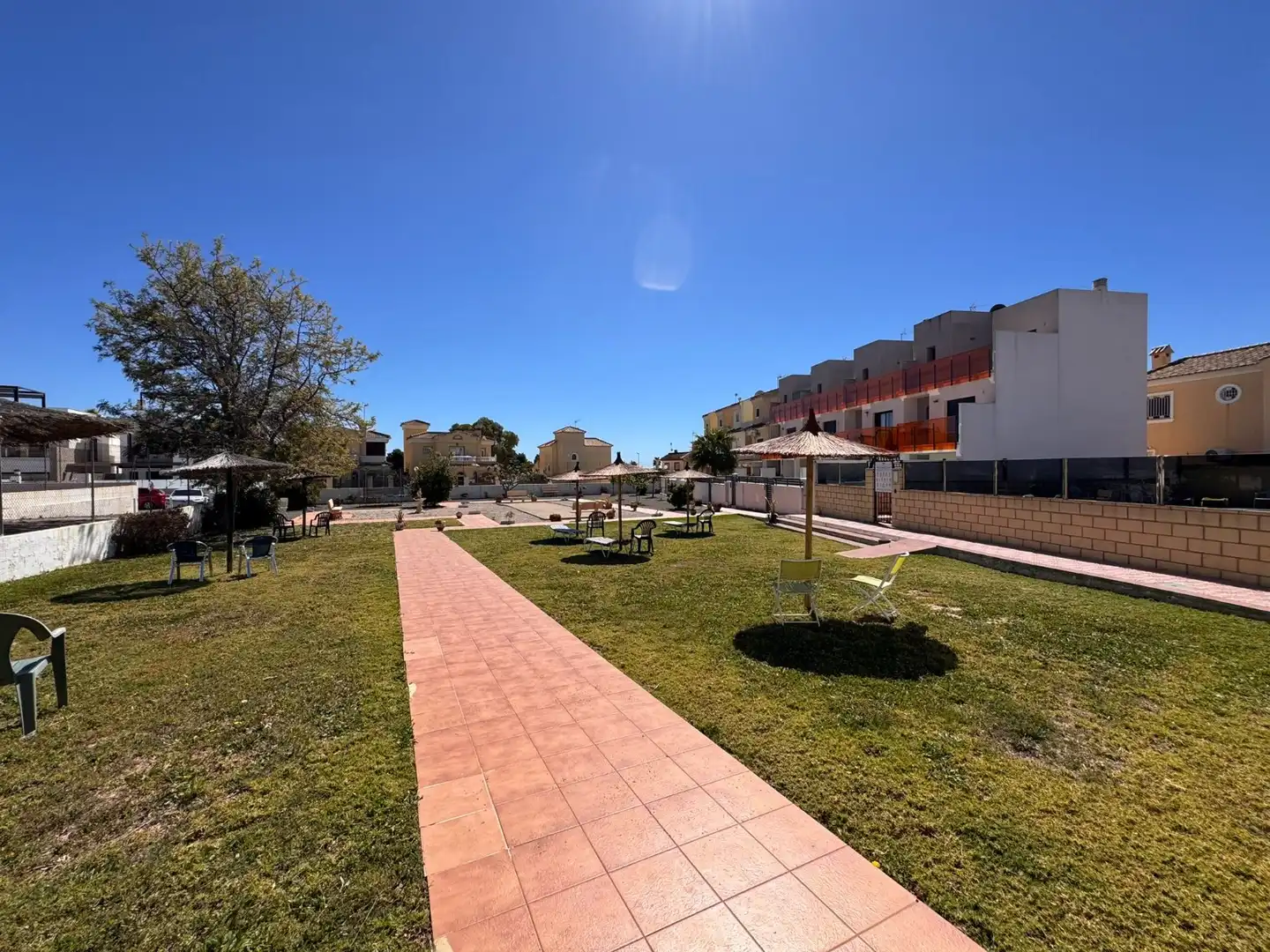 Jardí de Casa adosada en venda en Orihuela amb Terrassa, Traster i Balcó