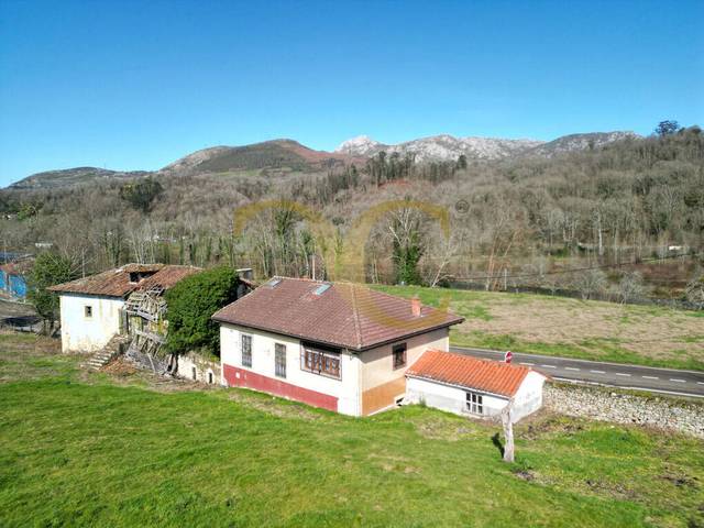 Casa-chalet en Venta en Sevares en Piloña