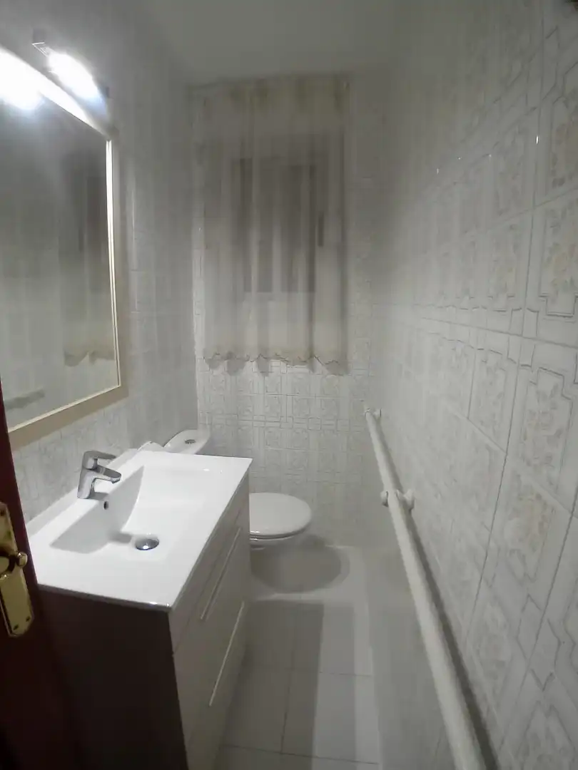 Bathroom of Attic for sale in Badalona  with Air Conditioner, Terrace and Furnished
