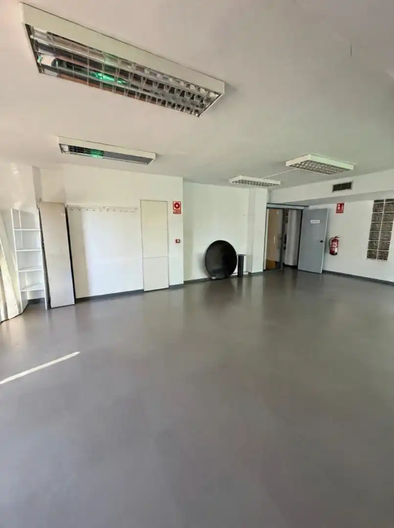 Oficina de lloguer en Zaragoza amb Terrassa