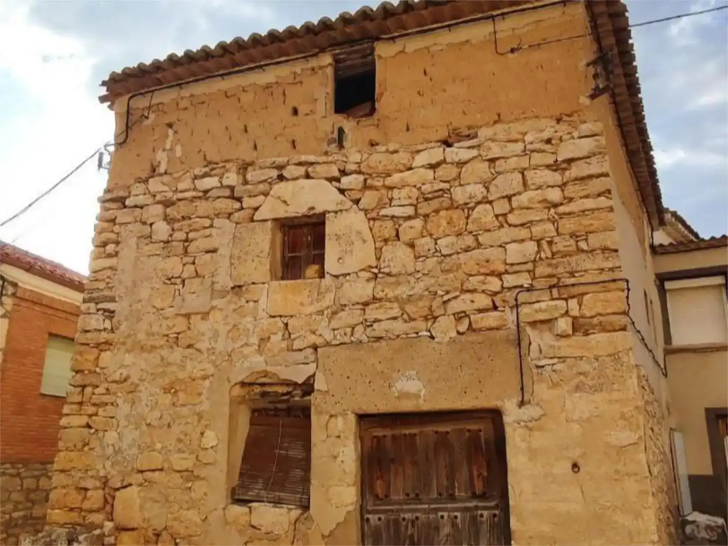 Vista exterior de Casa adosada en venta en Baltanás, Palencia