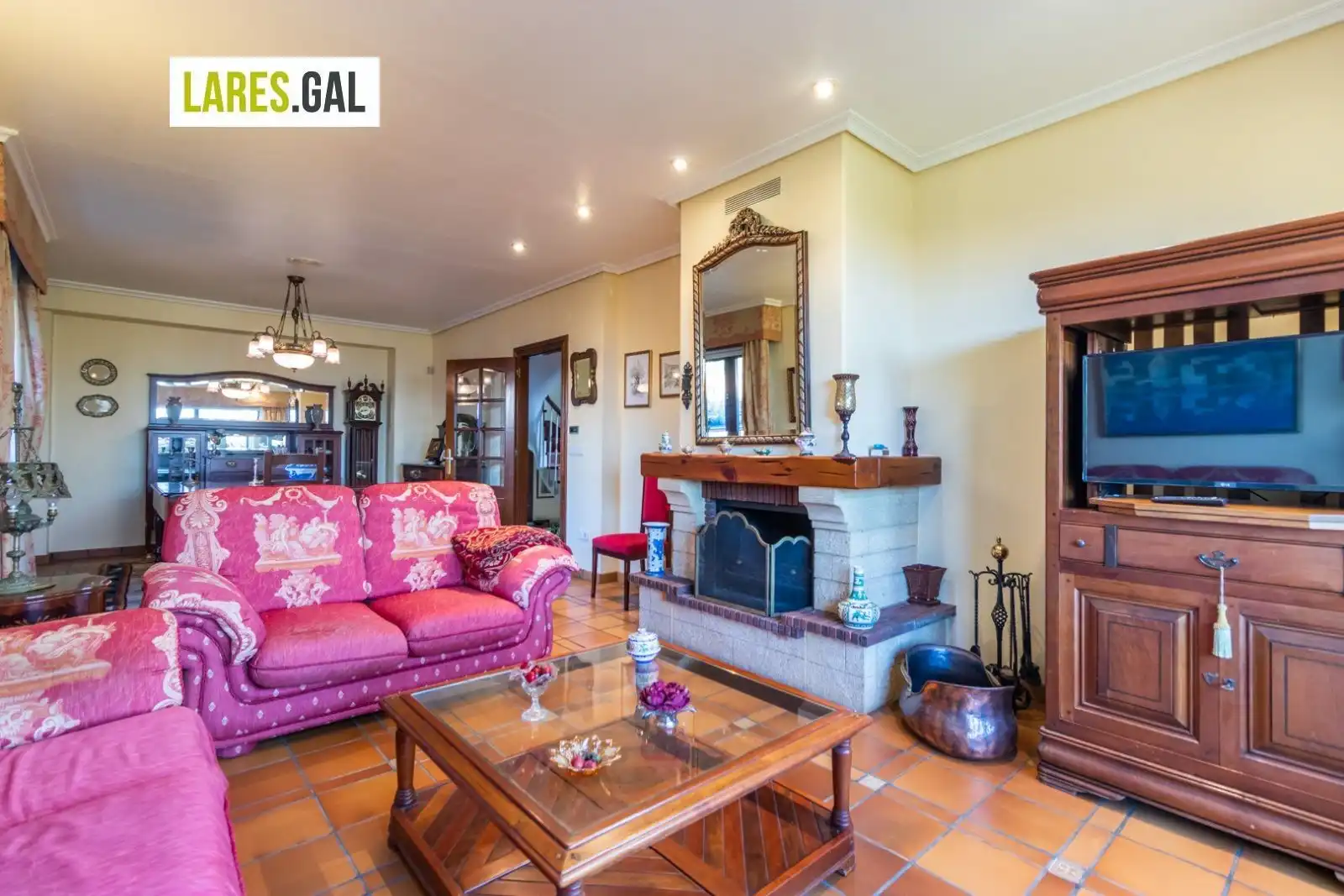 Sala d'estar de Casa o xalet de lloguer en Moaña amb Calefacció, Terrassa i Moblat