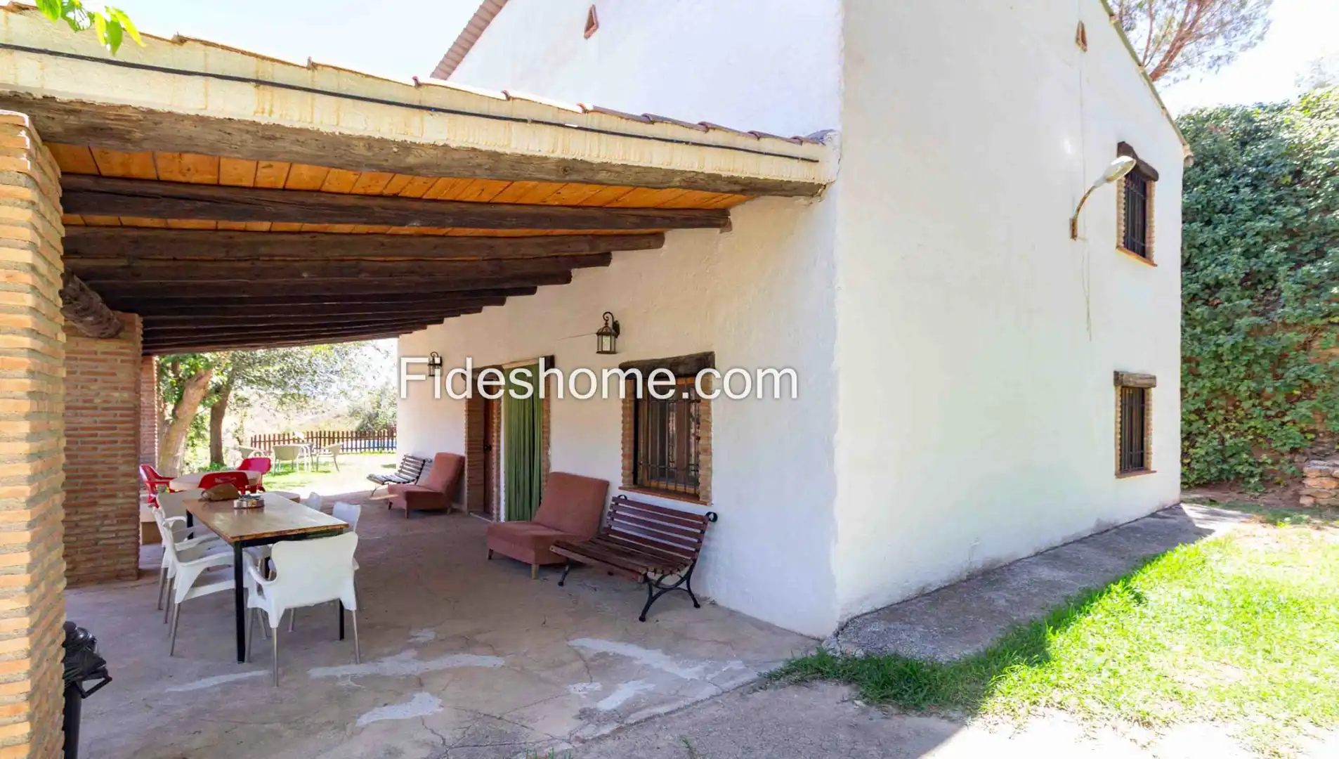 Jardí de Finca rústica en venda en Villamena amb Jardí privat, Piscina i Moblat