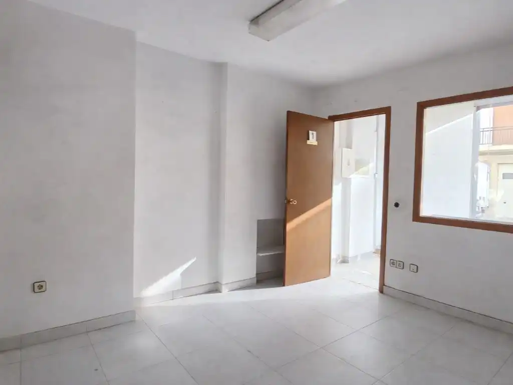 Local en venta en Calle Cabanyes Les, L'Espirall
