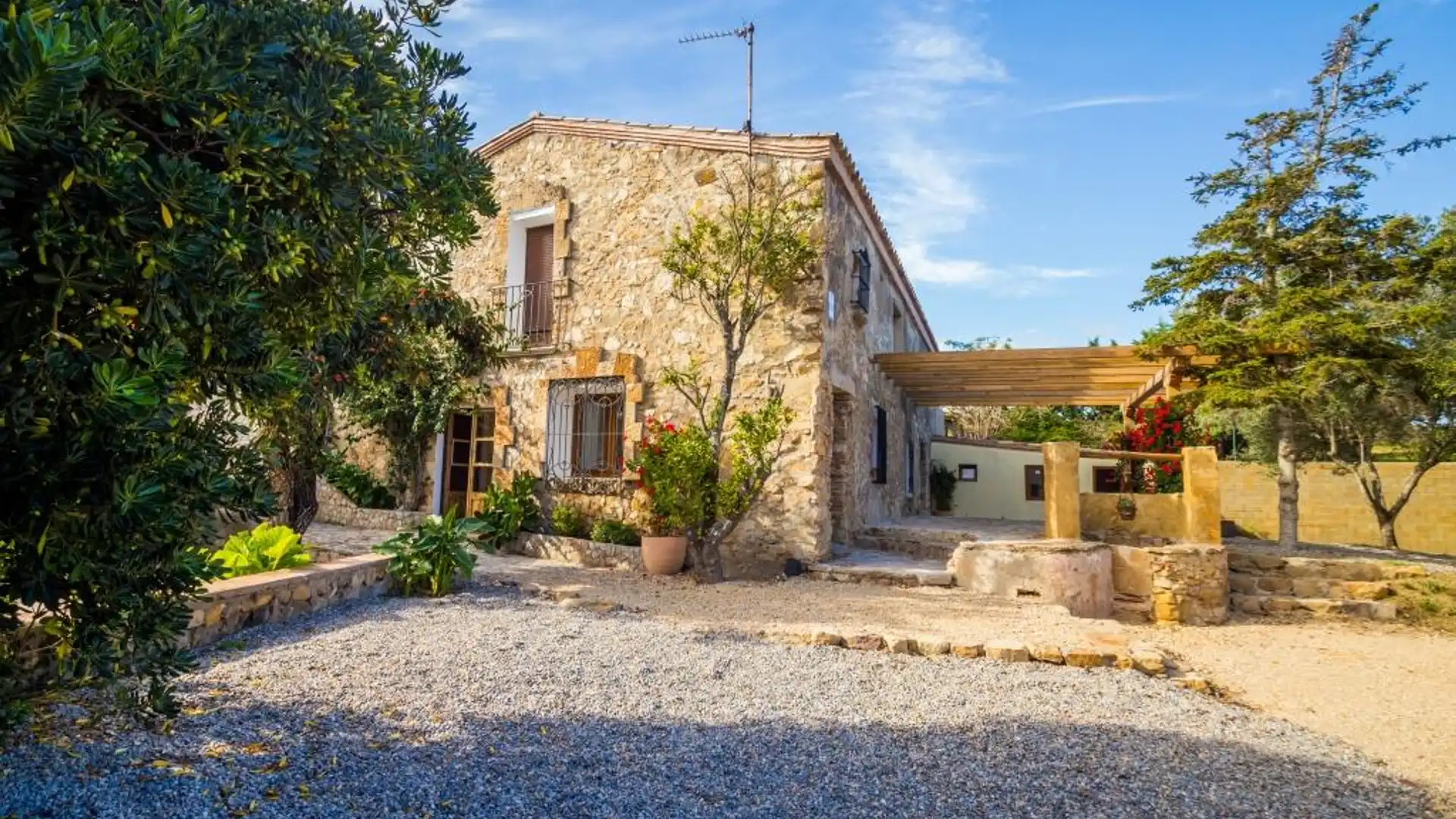 Vista exterior de Casa o chalet en venta en Calonge i Sant Antoni con Aire acondicionado, Calefacción y Jardín privado