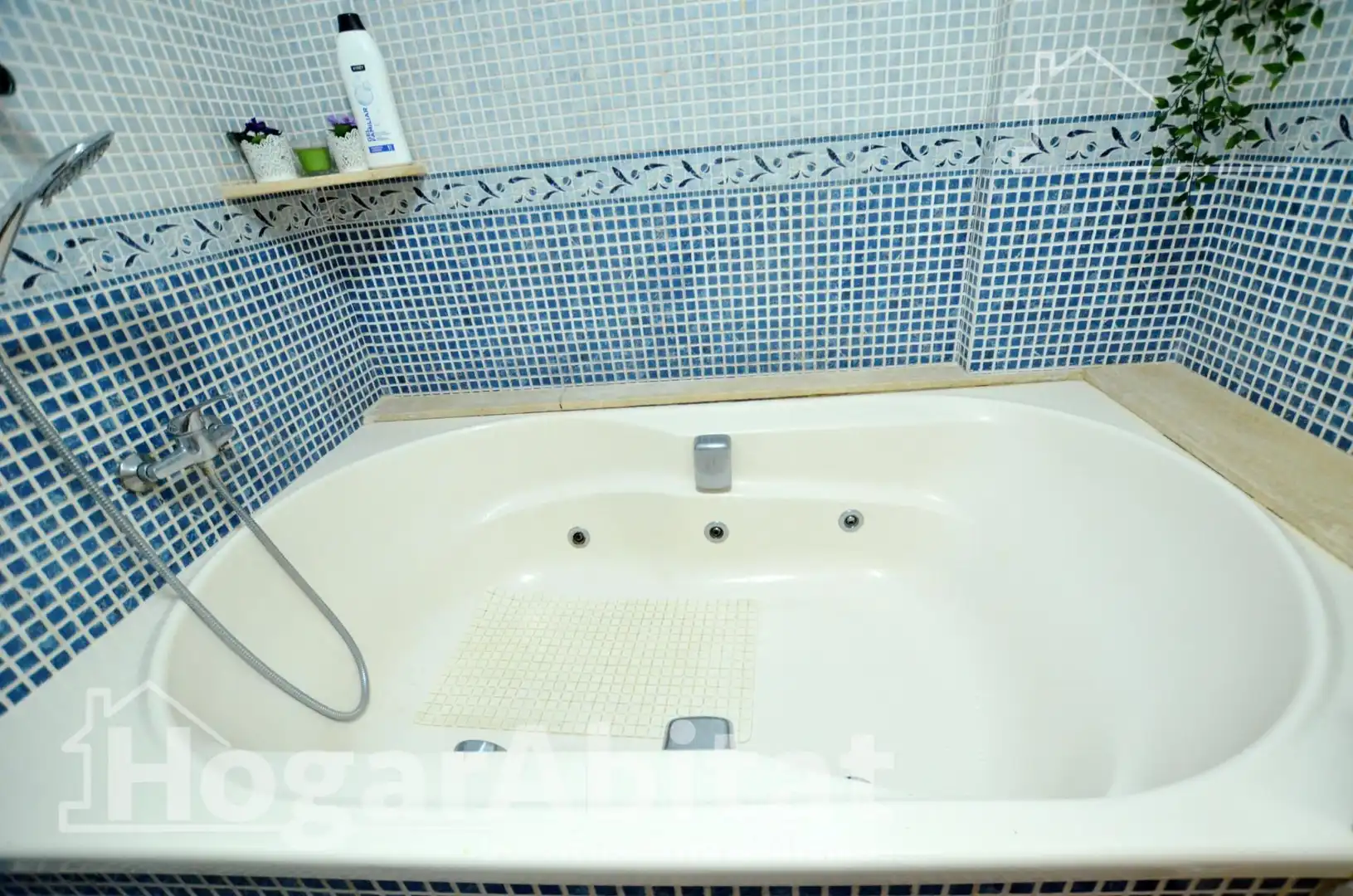 Bathroom of Houses for sale in Cullera  with Air Conditioner, Heating and Terrace