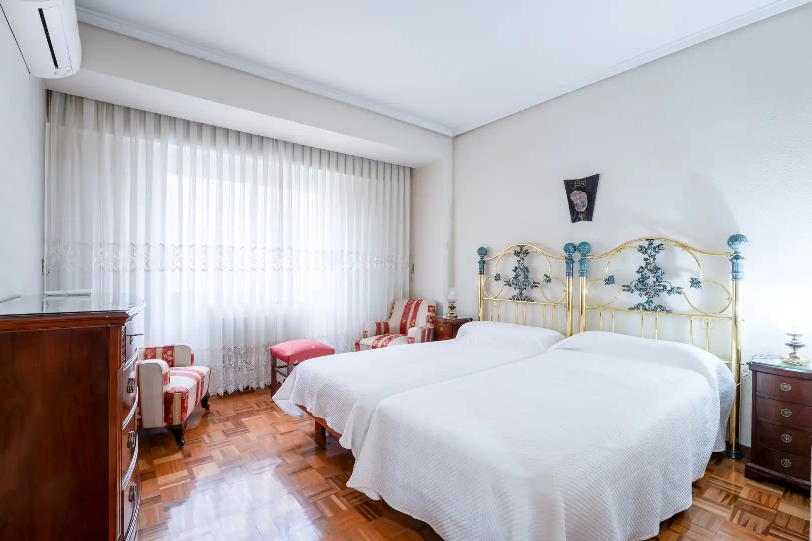 Schlafzimmer von Wohnung zum Verkauf in Madrid mit Klimaanlage, Heizung und Terrasse