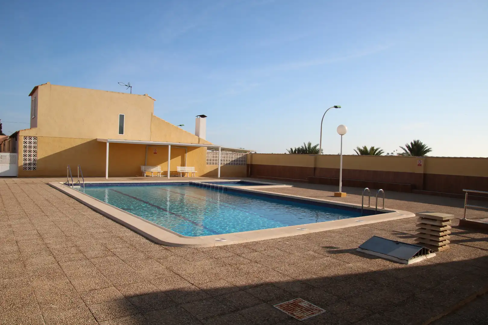 Piscina de Casa adosada en venta en Cartagena con Calefacción, Terraza y Amueblado