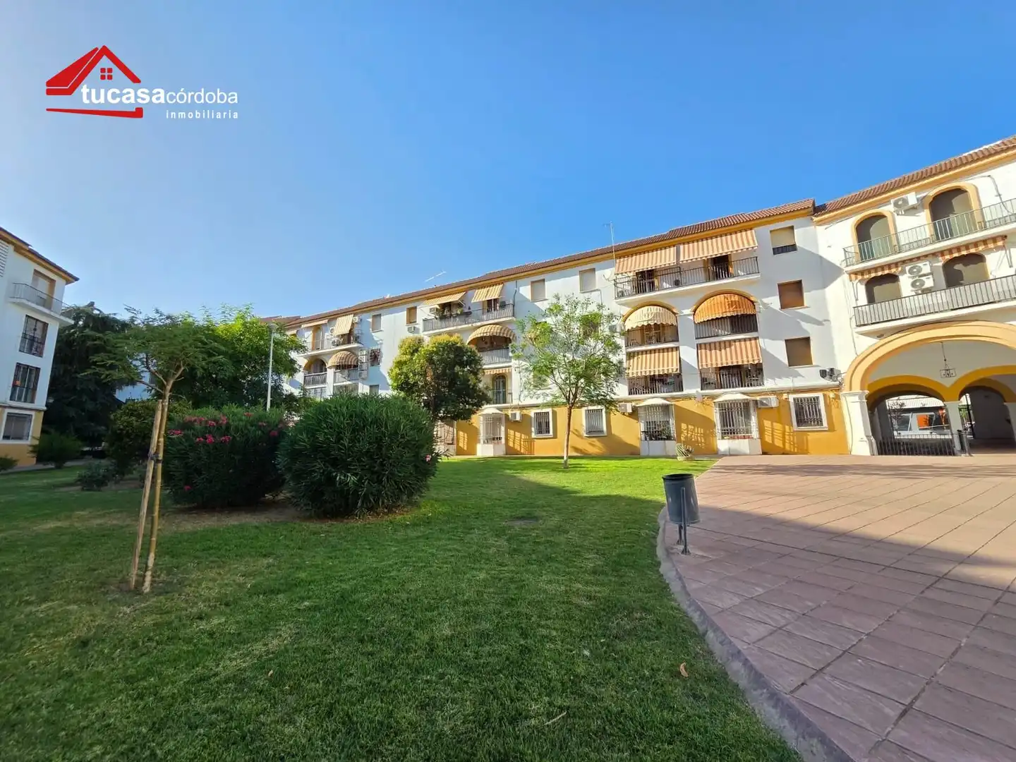 Vista exterior de Piso en venta en Córdoba