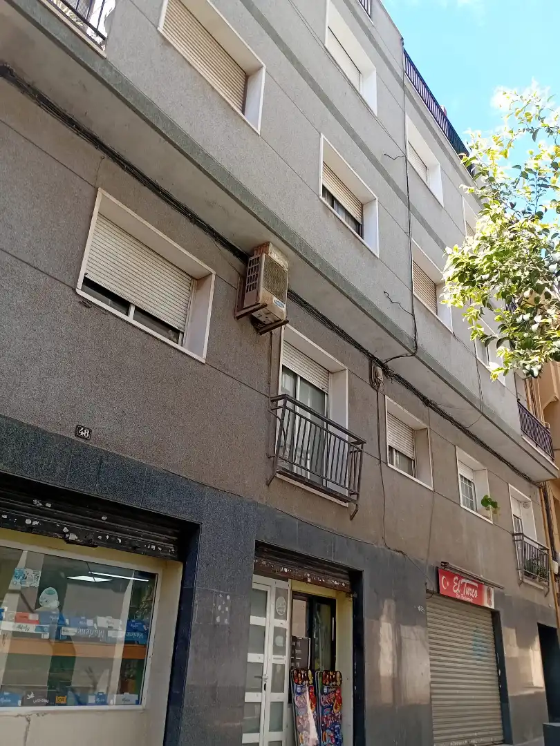 Exterior view of Commercial properties for sale in Esplugues de Llobregat