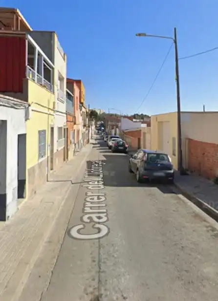Reihenhaus zum Verkauf in Carrer del Llobregat