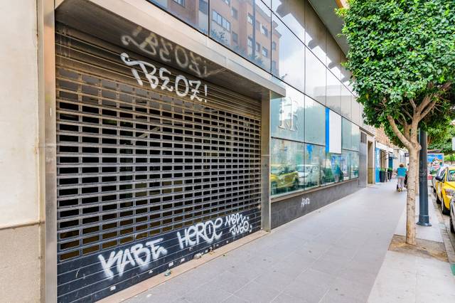 Local comercial en Alquiler en C/ Mijares en Hospital - Plaza del Real