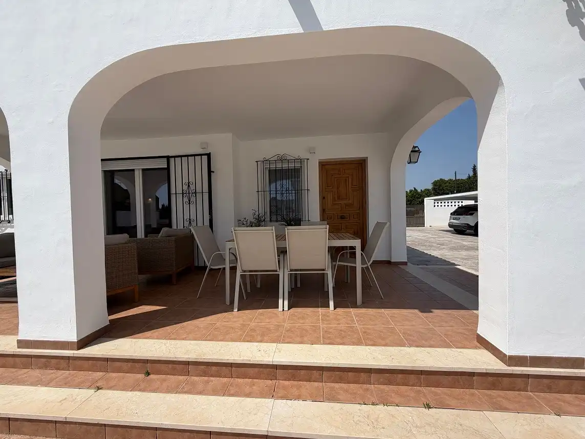 Terrassa de Casa o xalet en venda en Santa Pola amb Aire condicionat, Jardí privat i Piscina