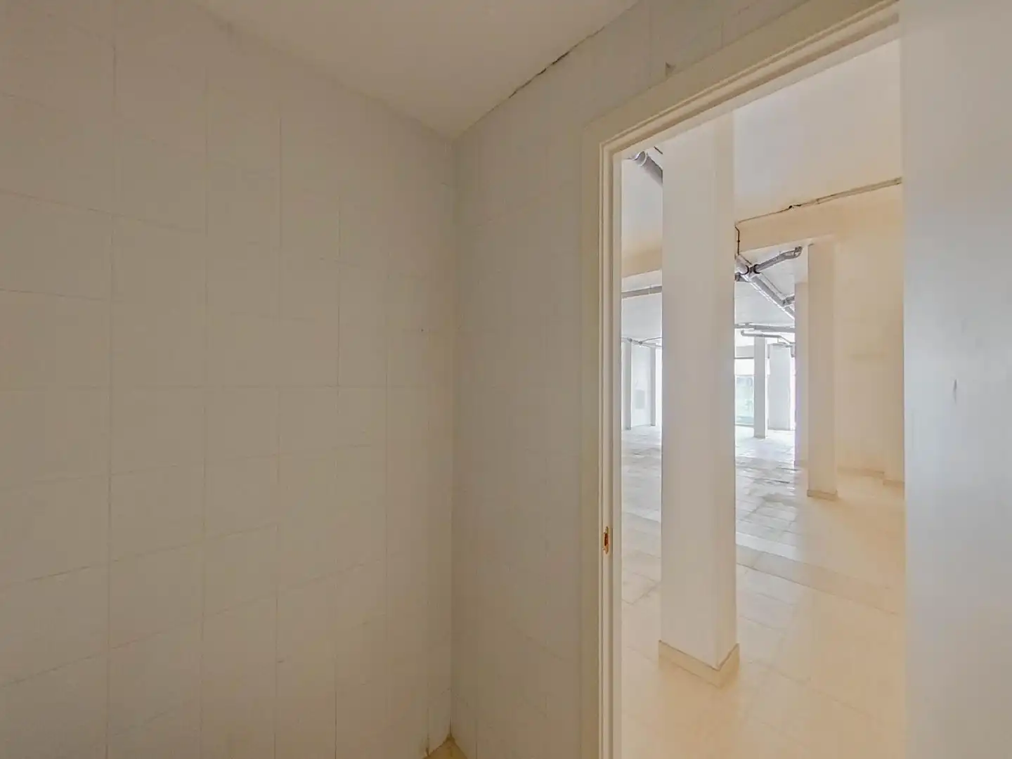 Commercial properties for sale in Manresa