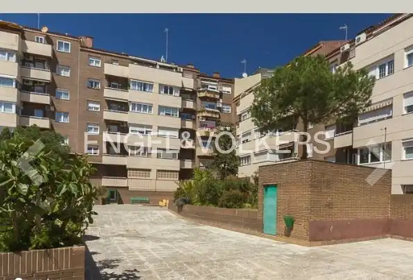 Vista exterior de Apartament en venda en Sabadell amb Calefacció i Parquet