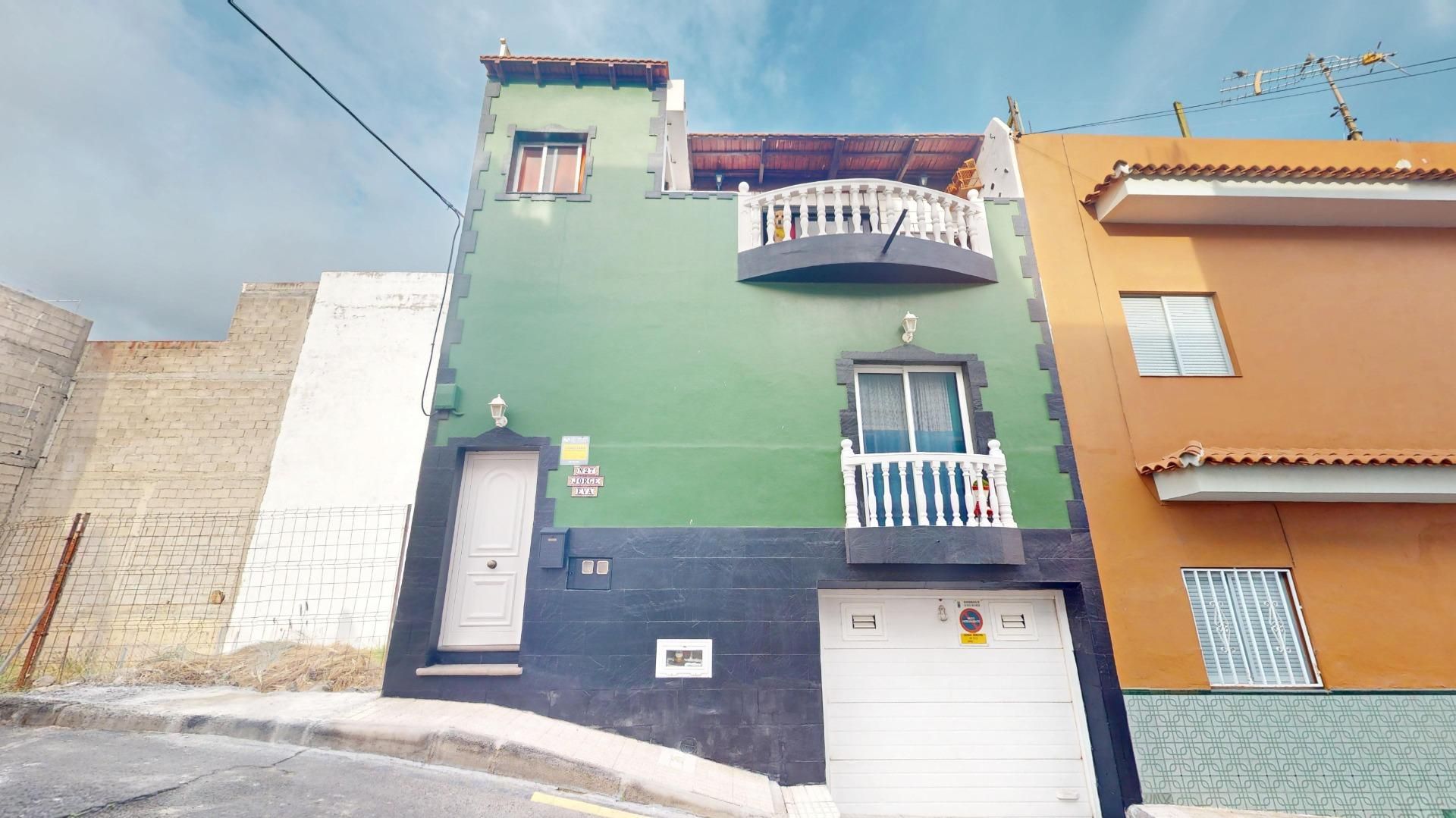 Exterior view of House or chalet for sale in Arico