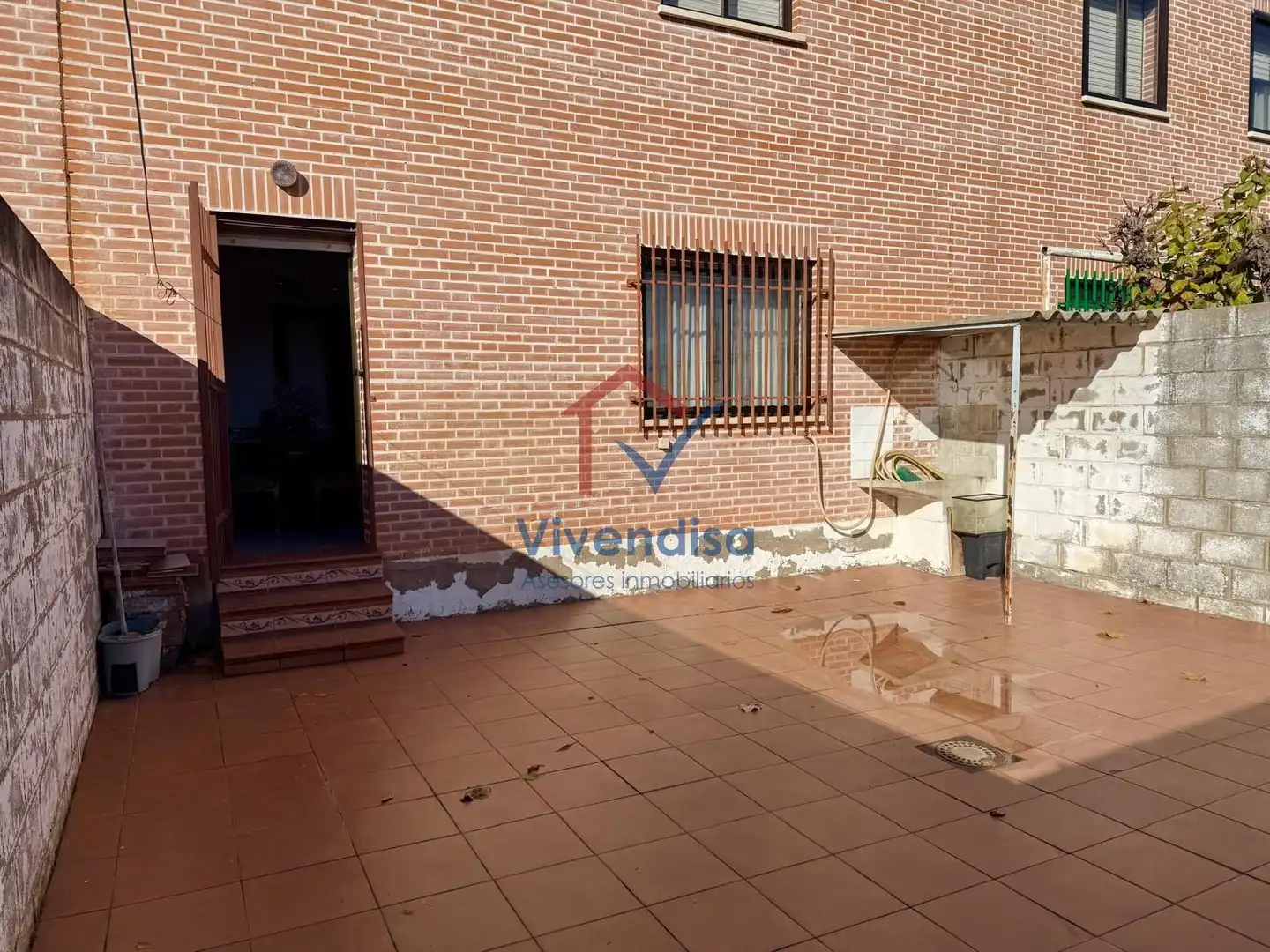 Terrassa de Casa adosada en venda en Marchamalo amb Calefacció, Jardí privat i Terrassa