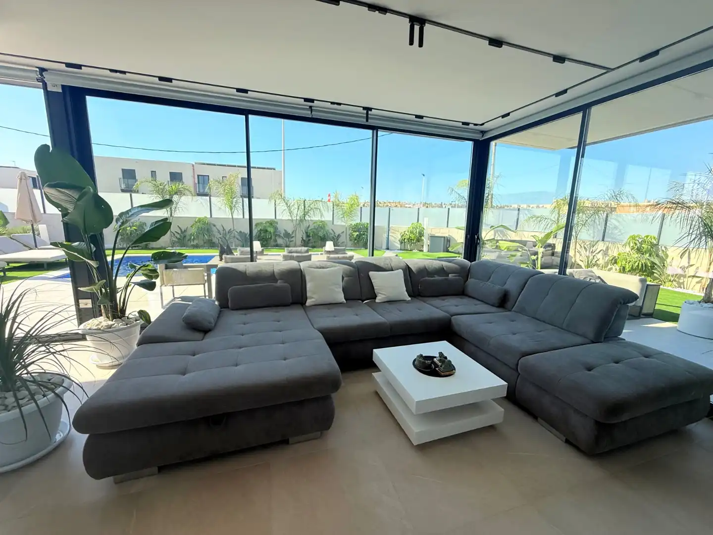 Sala d'estar de Casa o xalet en venda en Santa Pola amb Aire condicionat, Jardí privat i Terrassa