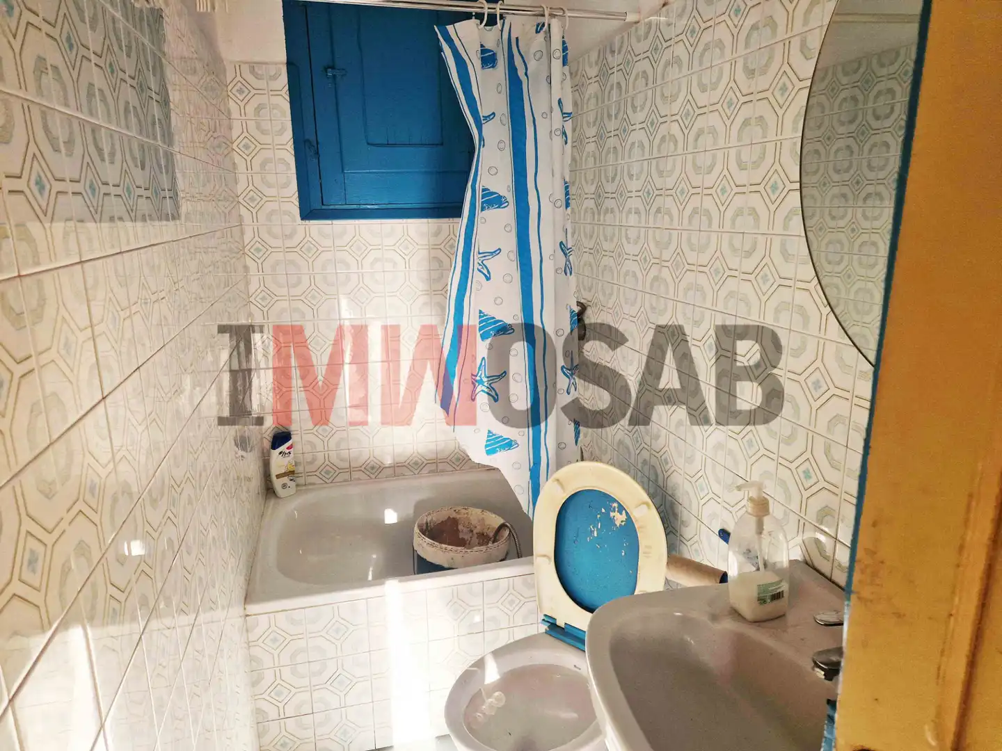 Baño de Finca rústica en venta en Berga con Jardín privado