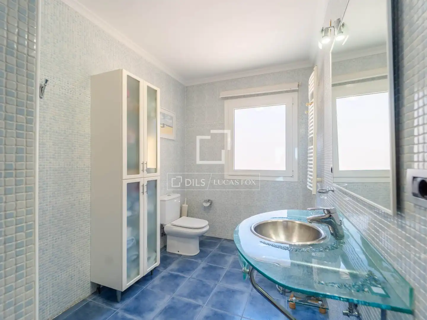 Bathroom of Houses for sale in Sagunto / Sagunt  with Air Conditioner, Heating and Private garden