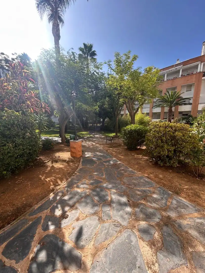 Vista exterior de Pis en venda en Isla Cristina amb Jardí privat, Terrassa i Traster