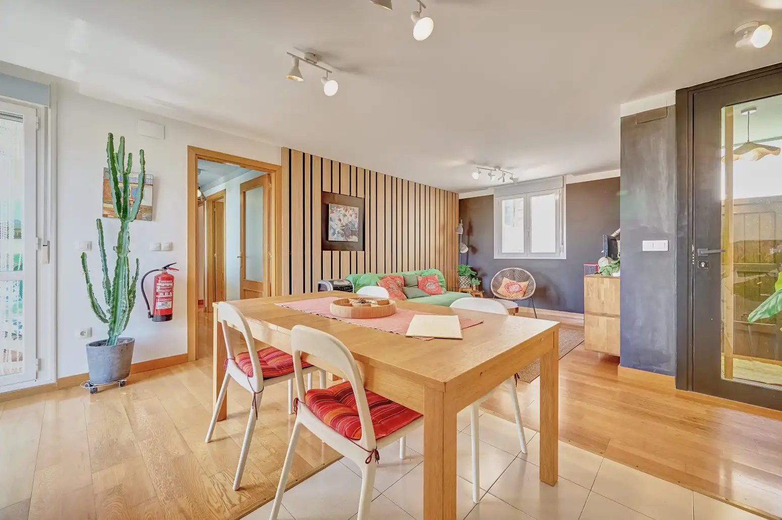 Comedor de Piso en venta en Urraul Bajo con Calefacción y Balcón