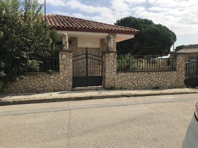 Casa-chalet en Venta en C/ Edelweis en Mas Mora - Sant Daniel
