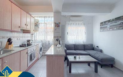 Cuina de Apartament en venda en Torrevieja amb Aire condicionat, Calefacció i Moblat