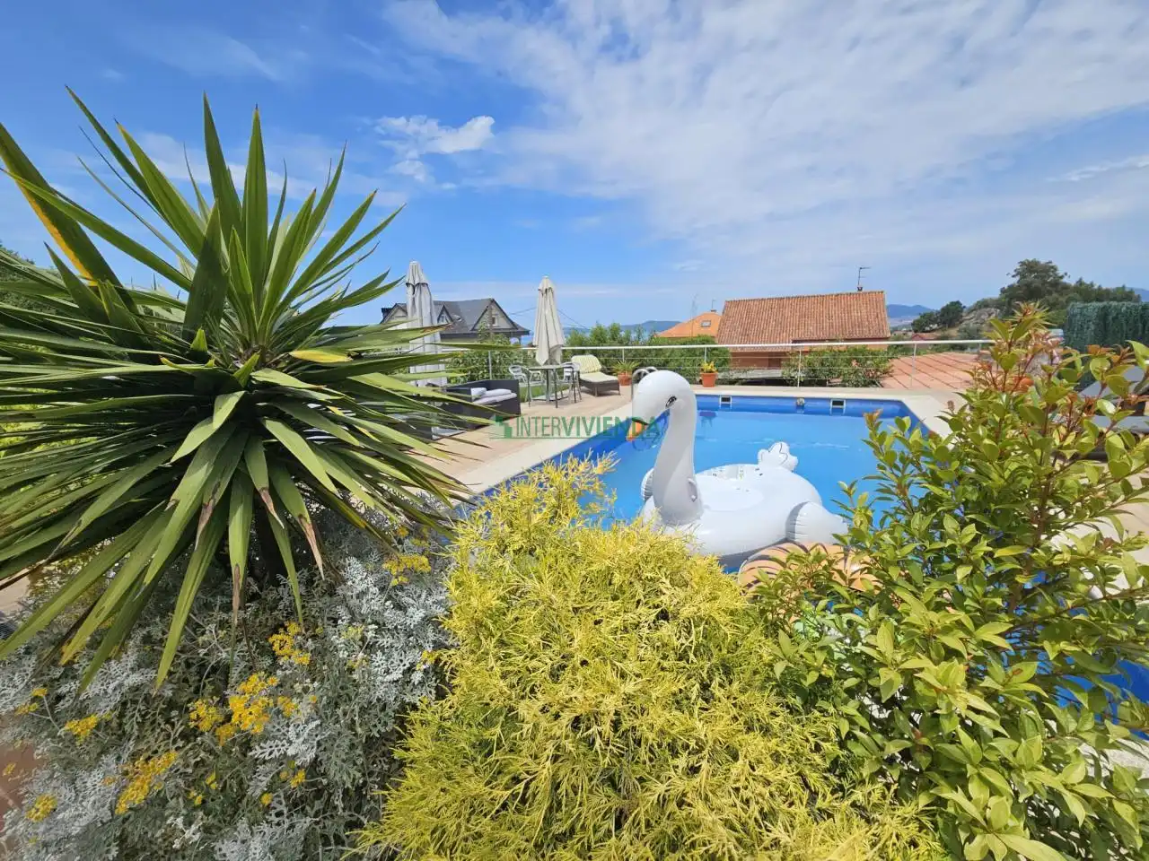 Piscina de Casa o chalet en venta en Vigo  con Calefacción, Jardín privado y Terraza