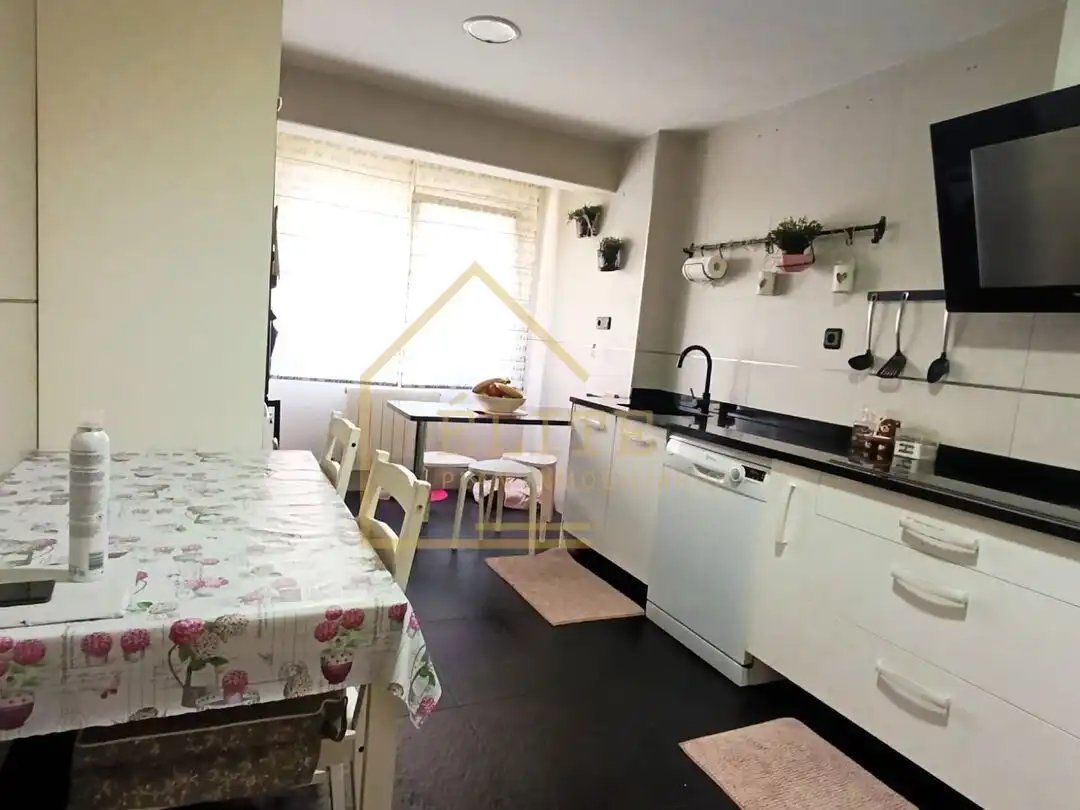 Cocina de Piso en venta en Santurtzi  con Calefacción, Amueblado y Balcón