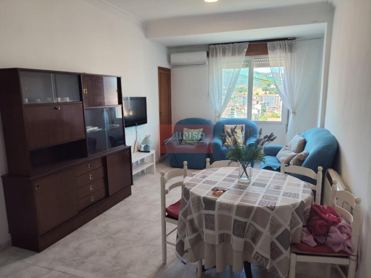Living room of Flat for sale in Ourense Capital   with Air Conditioner, Heating and Storage room