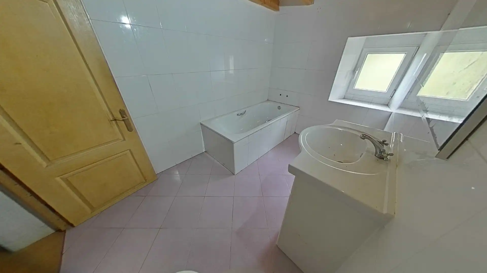 Baño de Casa adosada en venta en Ribamontán al Monte con Balcón