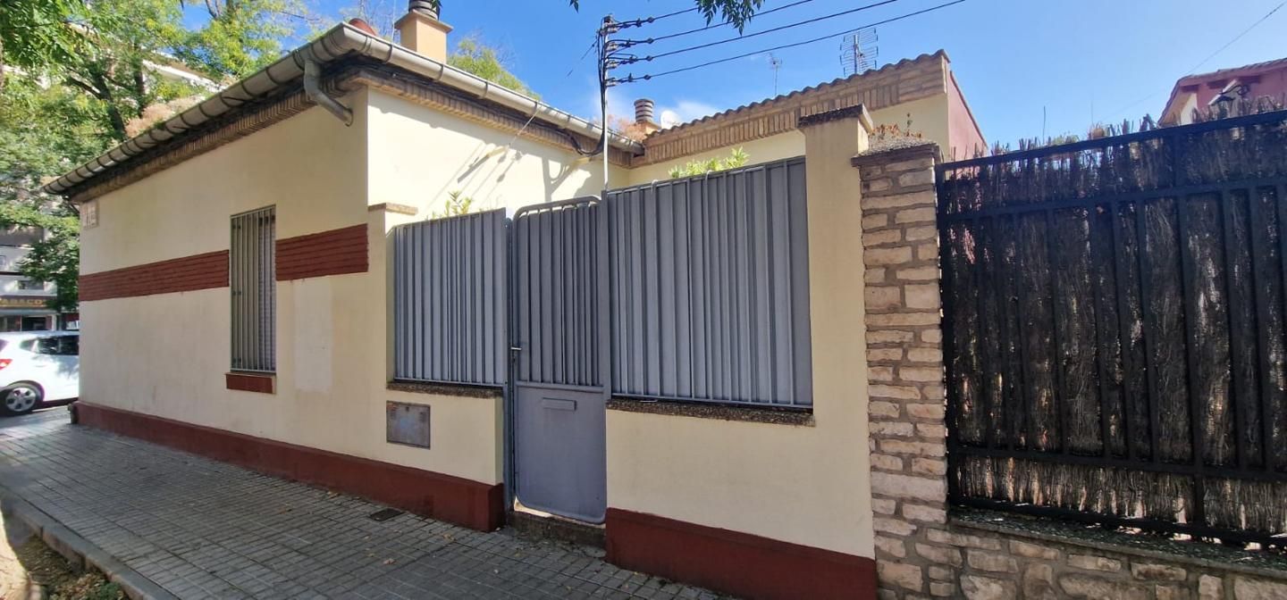 Vista exterior de Casa o xalet en venda en  Zaragoza Capital amb Calefacció i Jardí privat