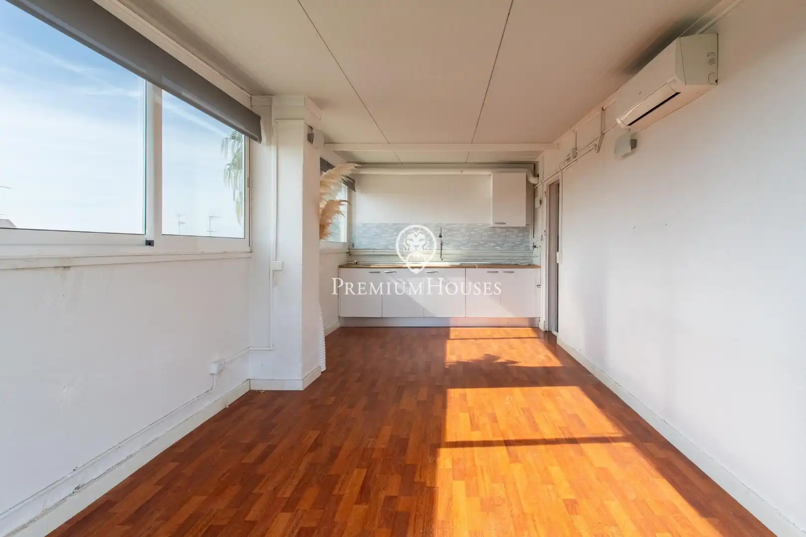 Kitchen of Attic for sale in Mataró  with Air Conditioner, Heating and Parquet flooring