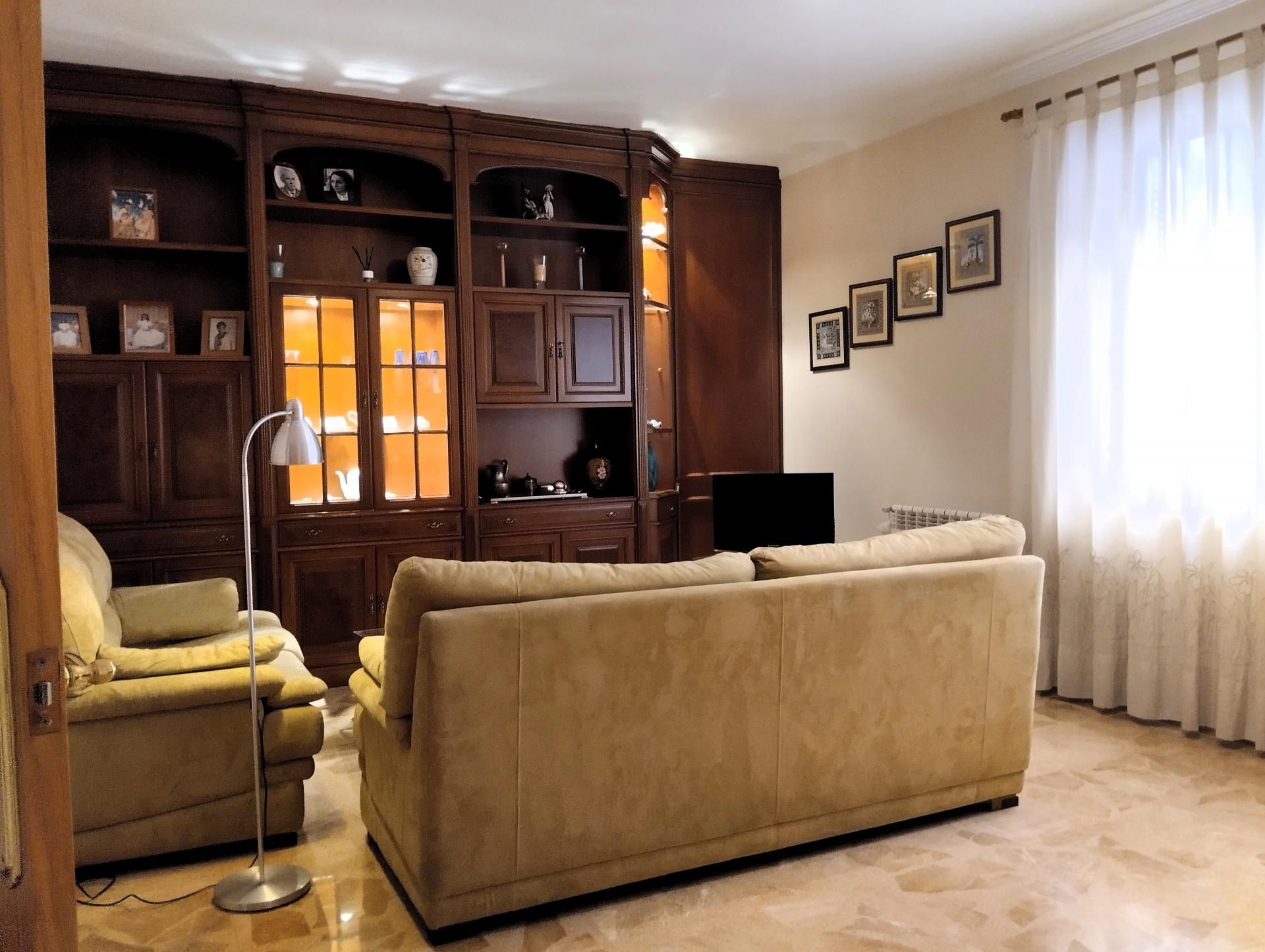 Wohnzimmer von Einfamilien-Reihenhaus zur Miete in Viladecans mit Heizung