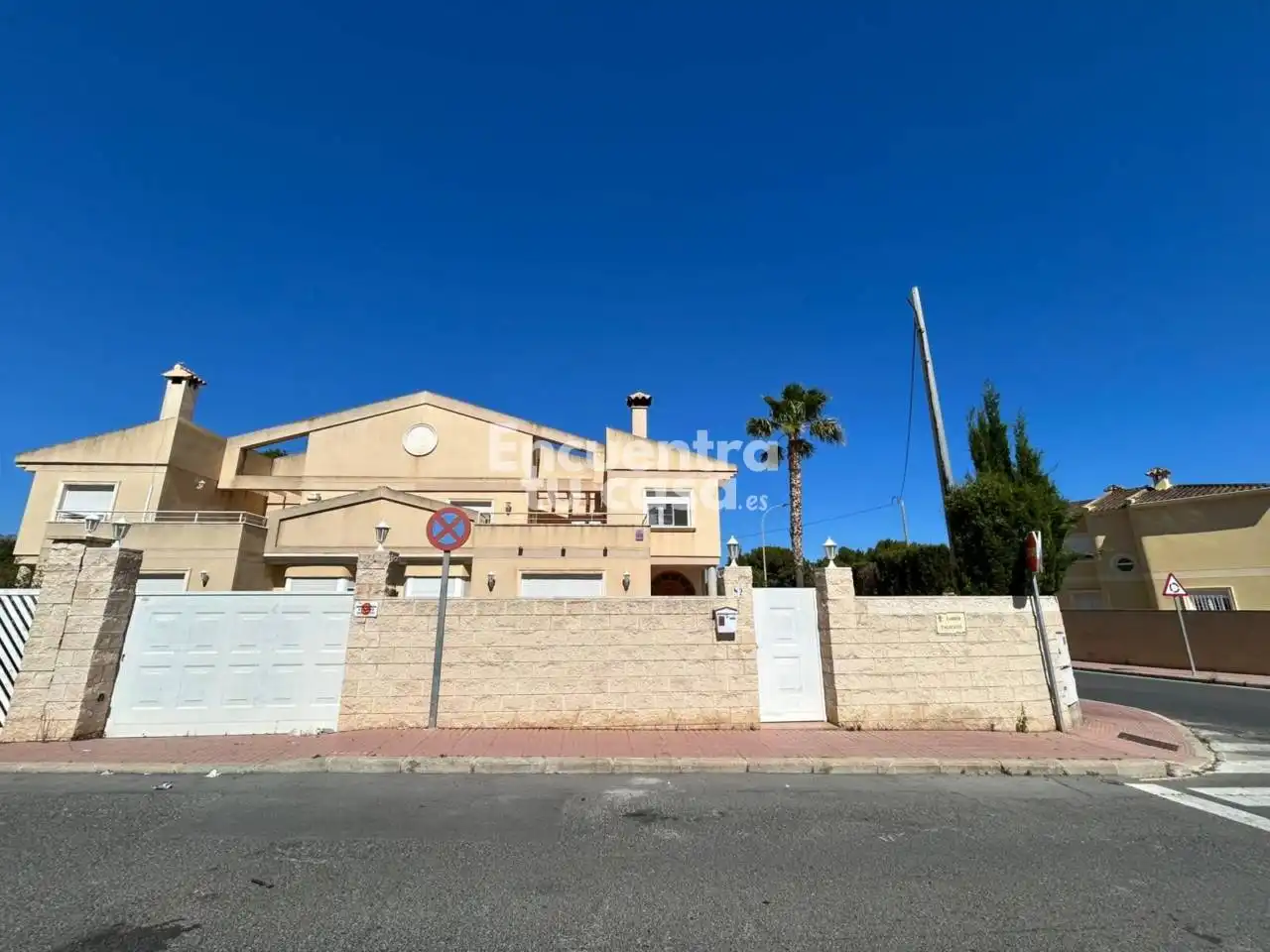 Exterior view of Detached homes for sale in L'Alfàs del Pi  with Air Conditioner, Heating and Private garden