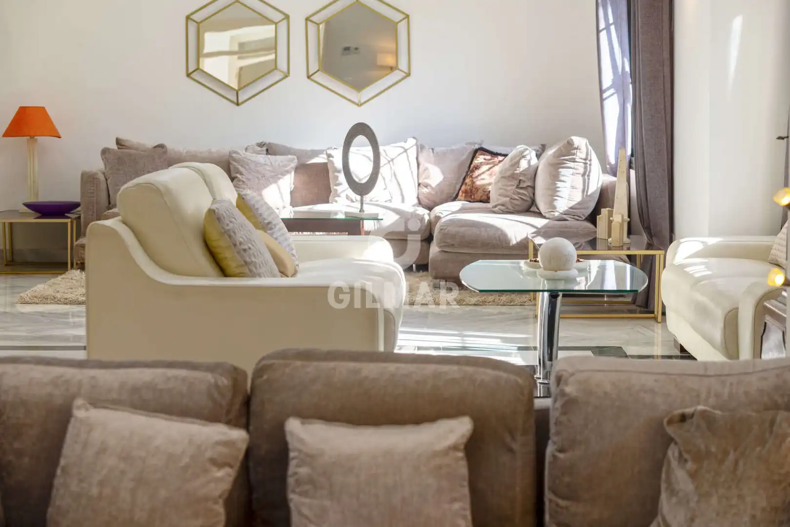 Sala de estar de Casa o chalet en venta en Estepona con Calefacción, Jardín privado y Piscina
