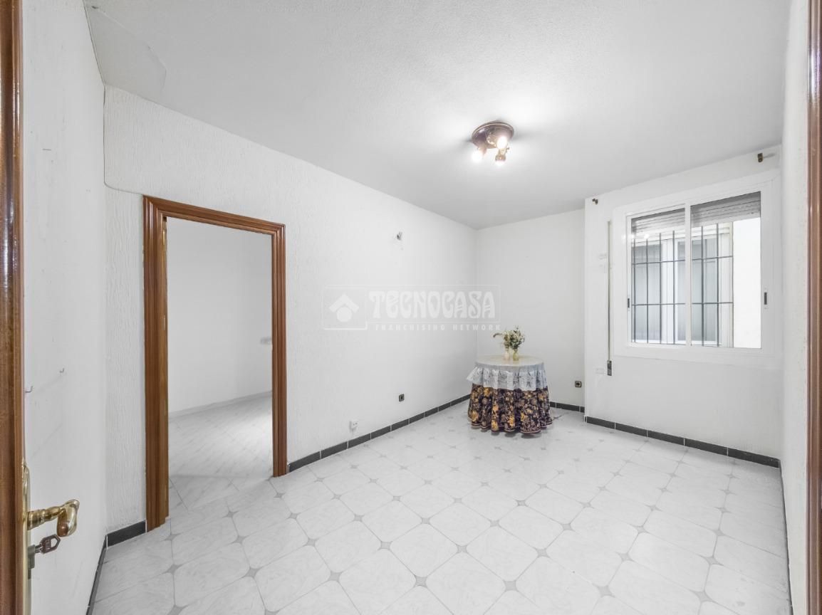 Bedroom of Flat for sale in  Madrid Capital  with Air Conditioner