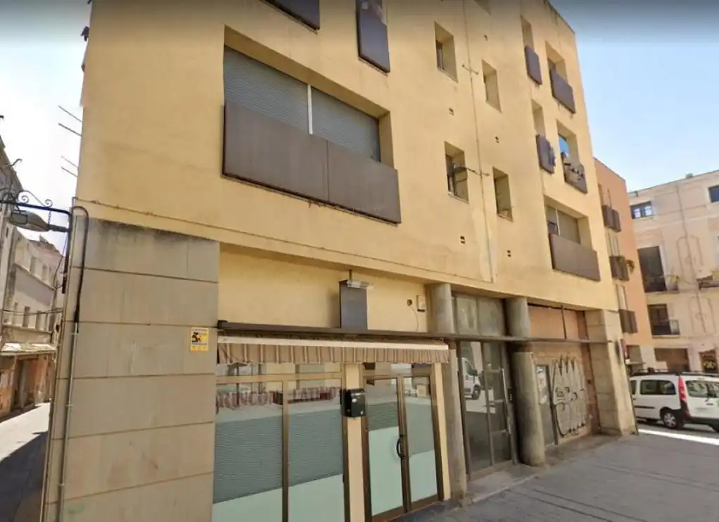 Vista exterior de Local en venta en Valls
