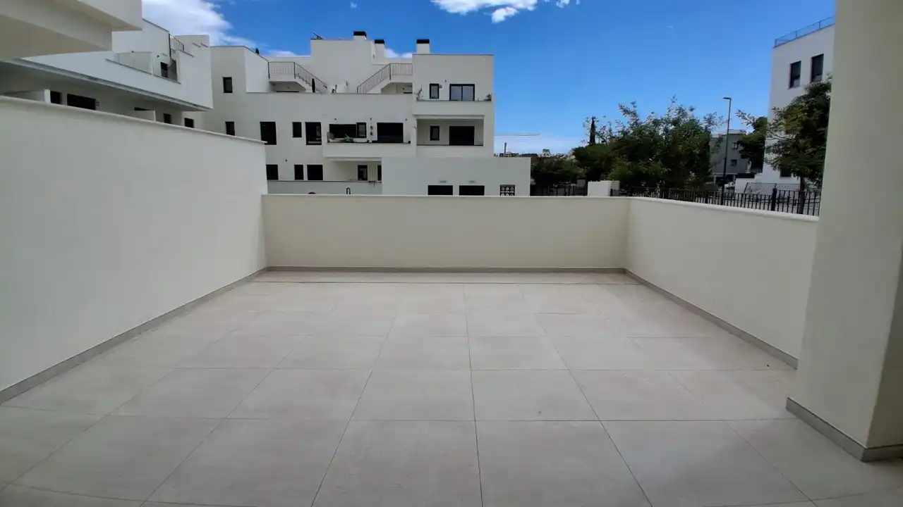 Flat with lift to rent in INDONESIA, imagen 2