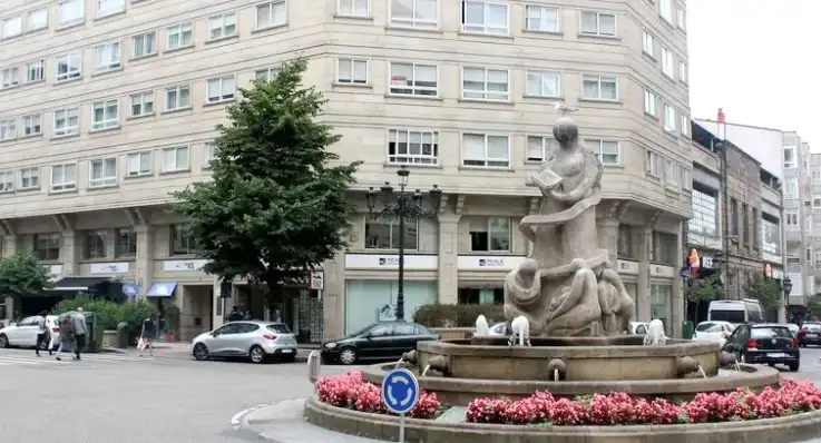 Vista exterior de Piso de alquiler en Vigo  con Calefacción, Parquet y Horno
