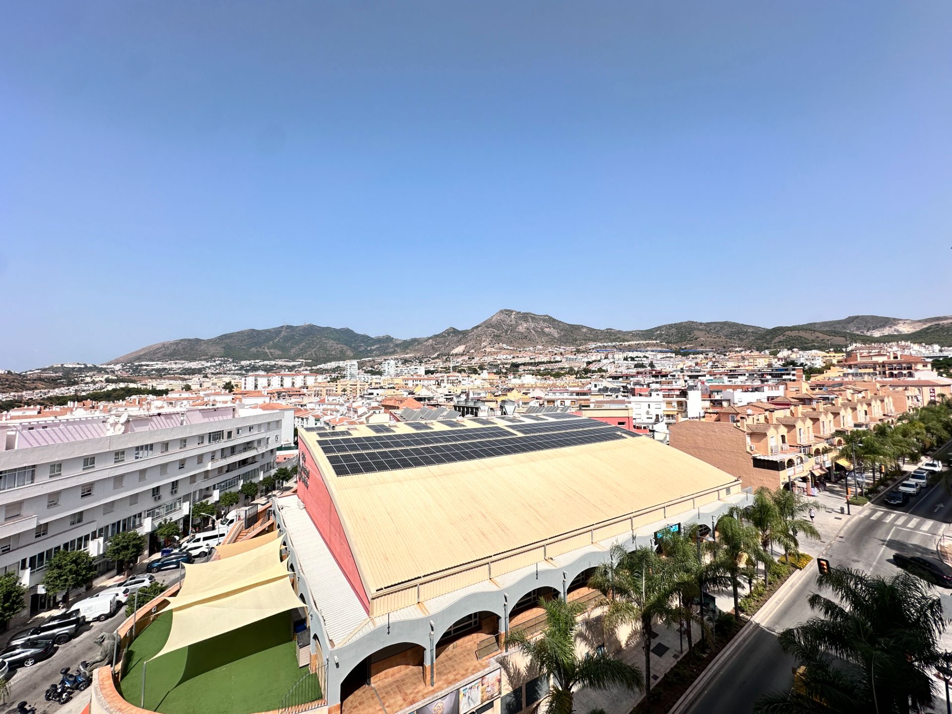 Vista exterior de Apartament en venda en Benalmádena amb Terrassa, Moblat i Piscina comunitària
