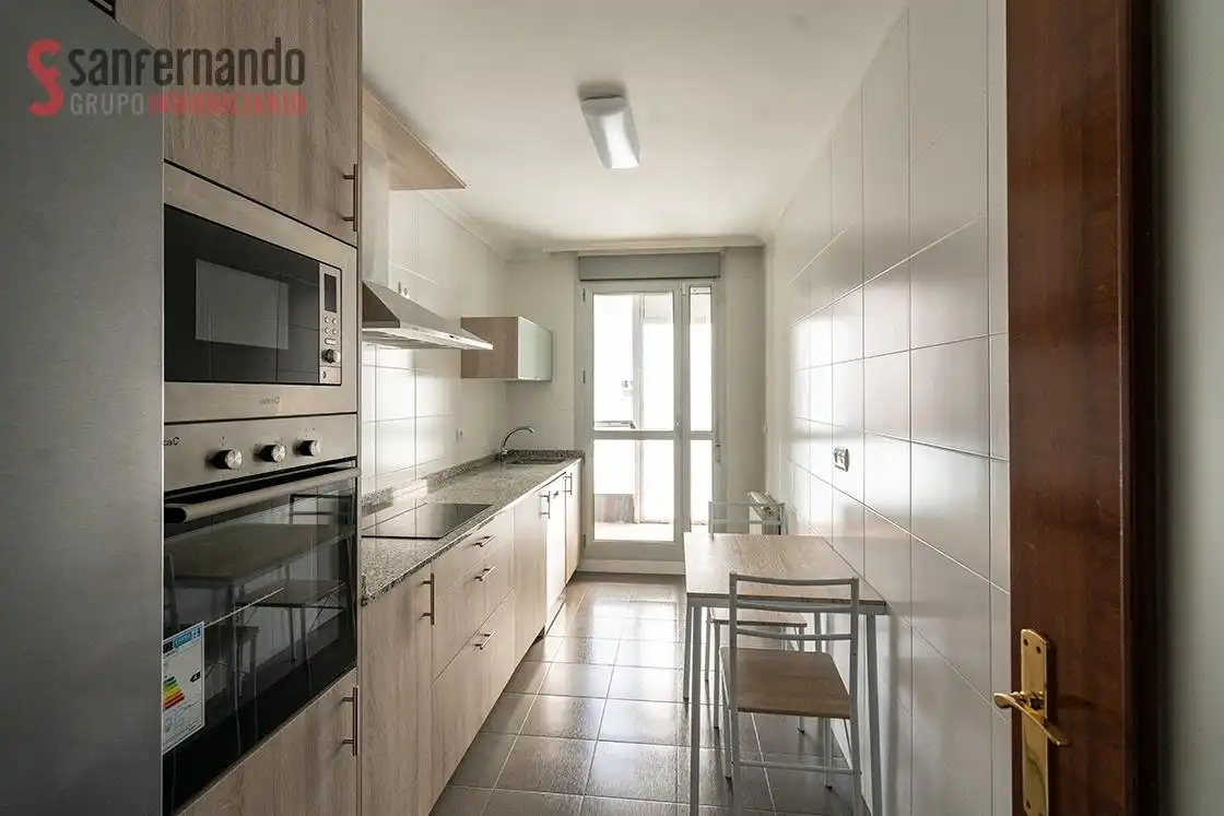 Cocina de Dúplex en venta en Torrelavega  con Calefacción, Trastero y Balcón