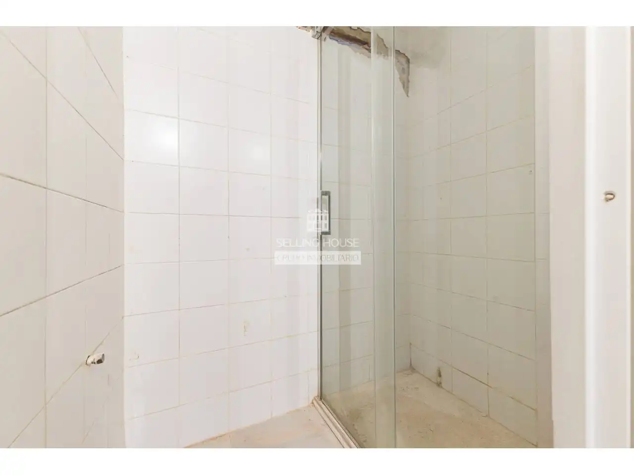 Badezimmer von Geschaftsraum zum Verkauf in Valencia mit Klimaanlage