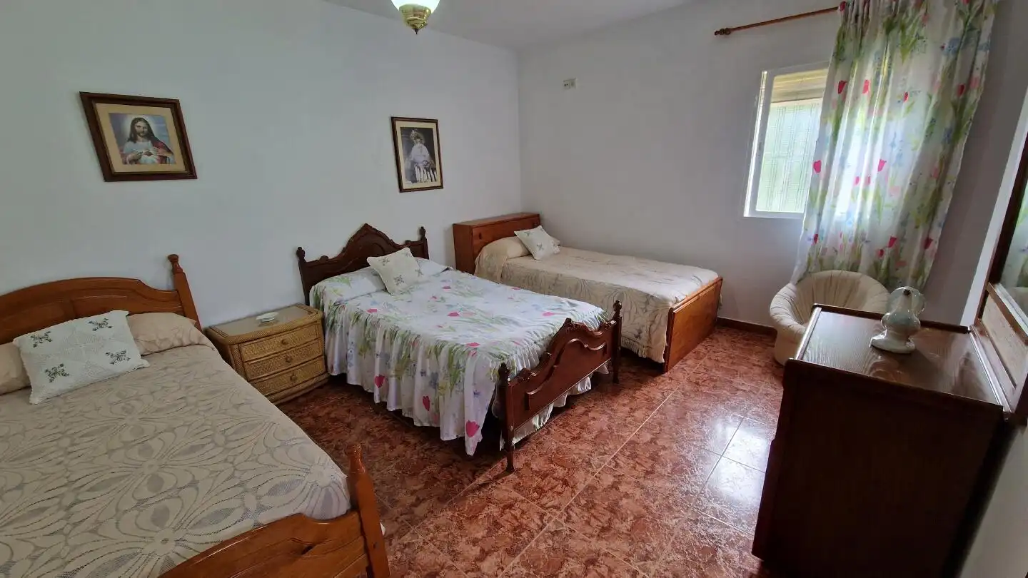 Dormitori de Casa o xalet en venda en Álora