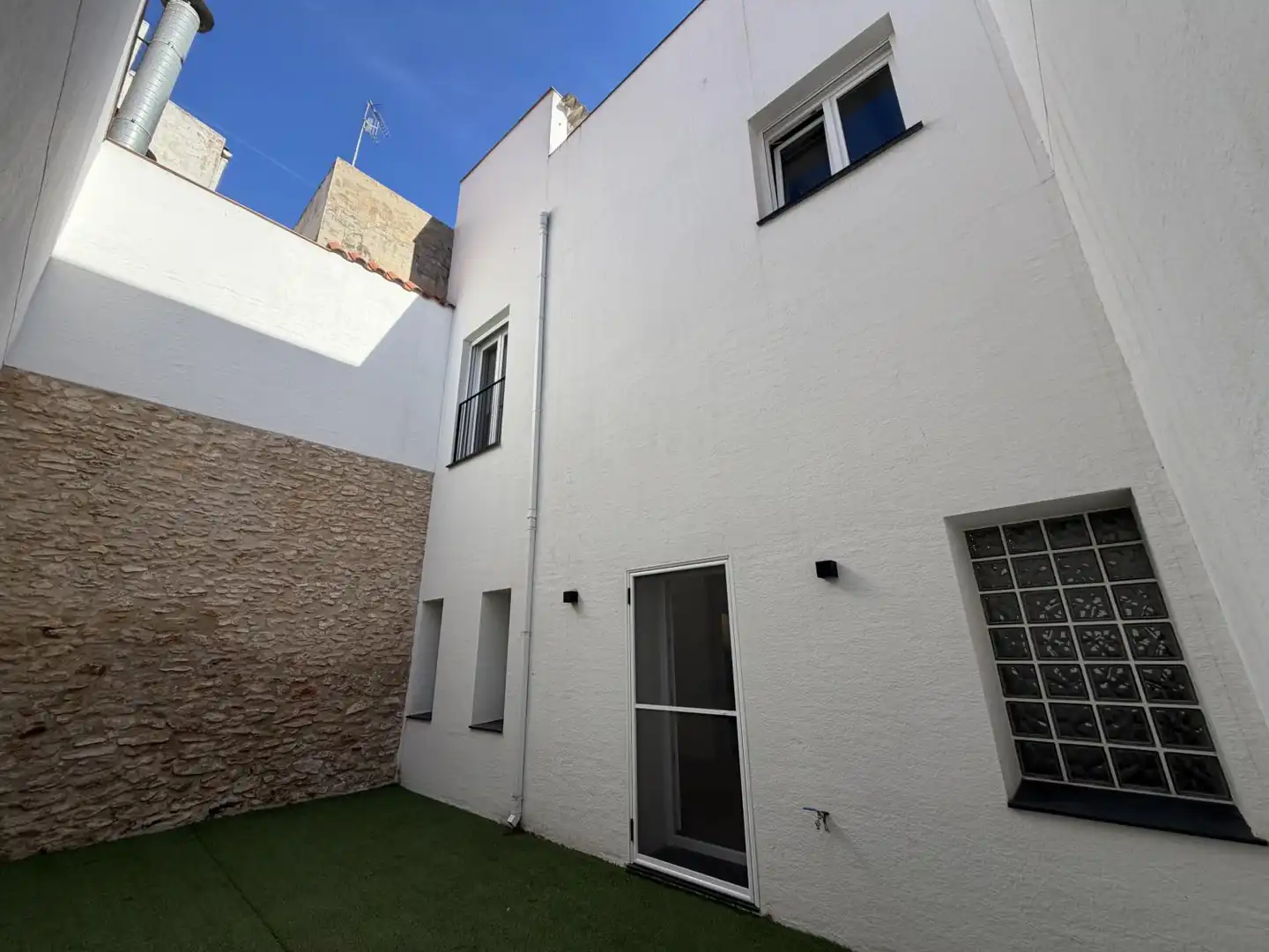 Vista exterior de Casa o xalet en venda en Amposta amb Aire condicionat, Calefacció i Terrassa
